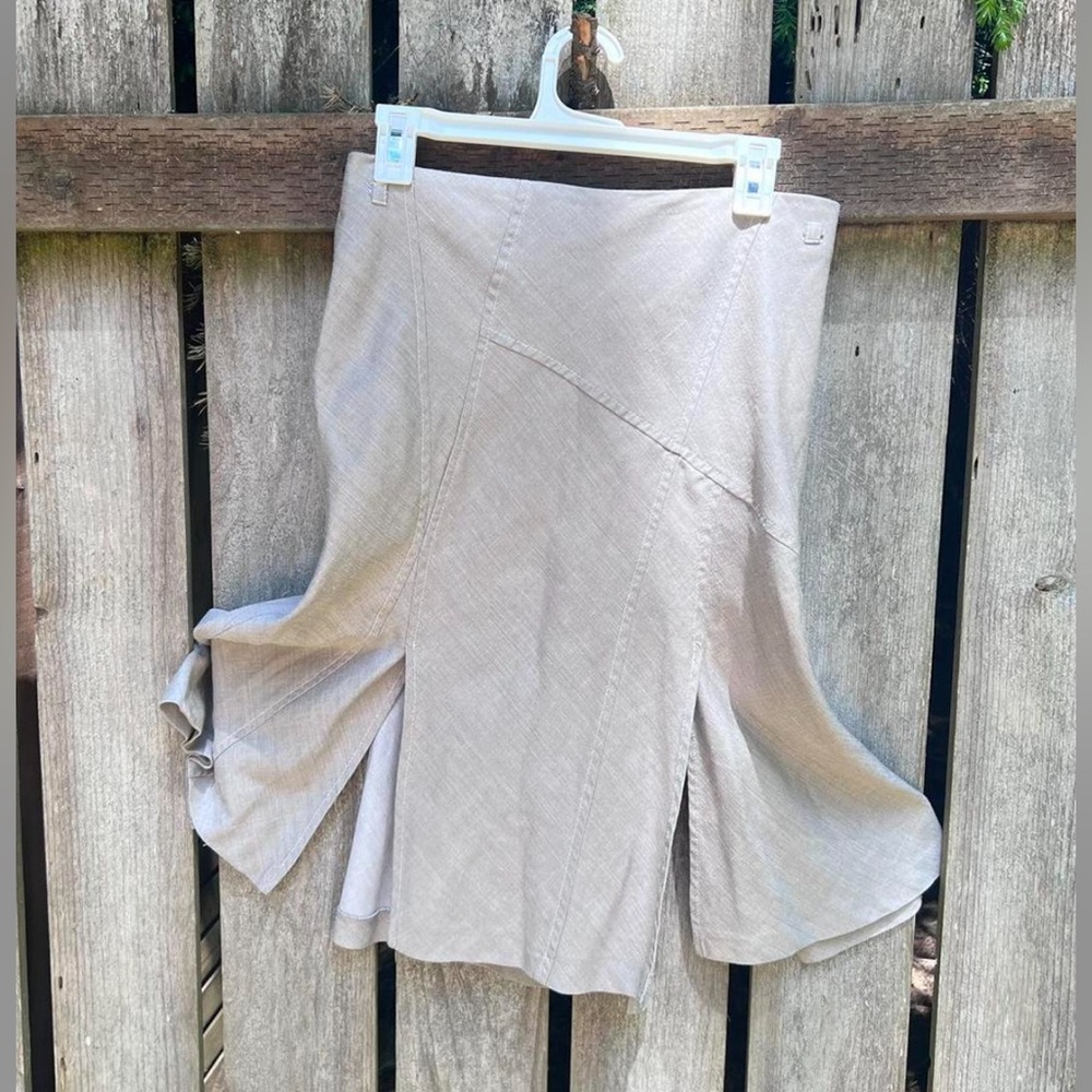 Cut out detail midi skirt. Perfect neutral light brown color